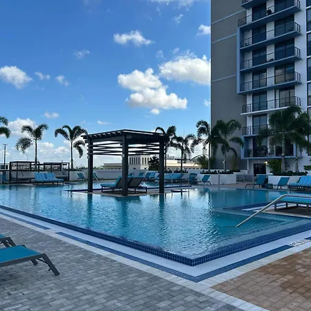 Luxury Apartment In Doral Miami, 1 Bd